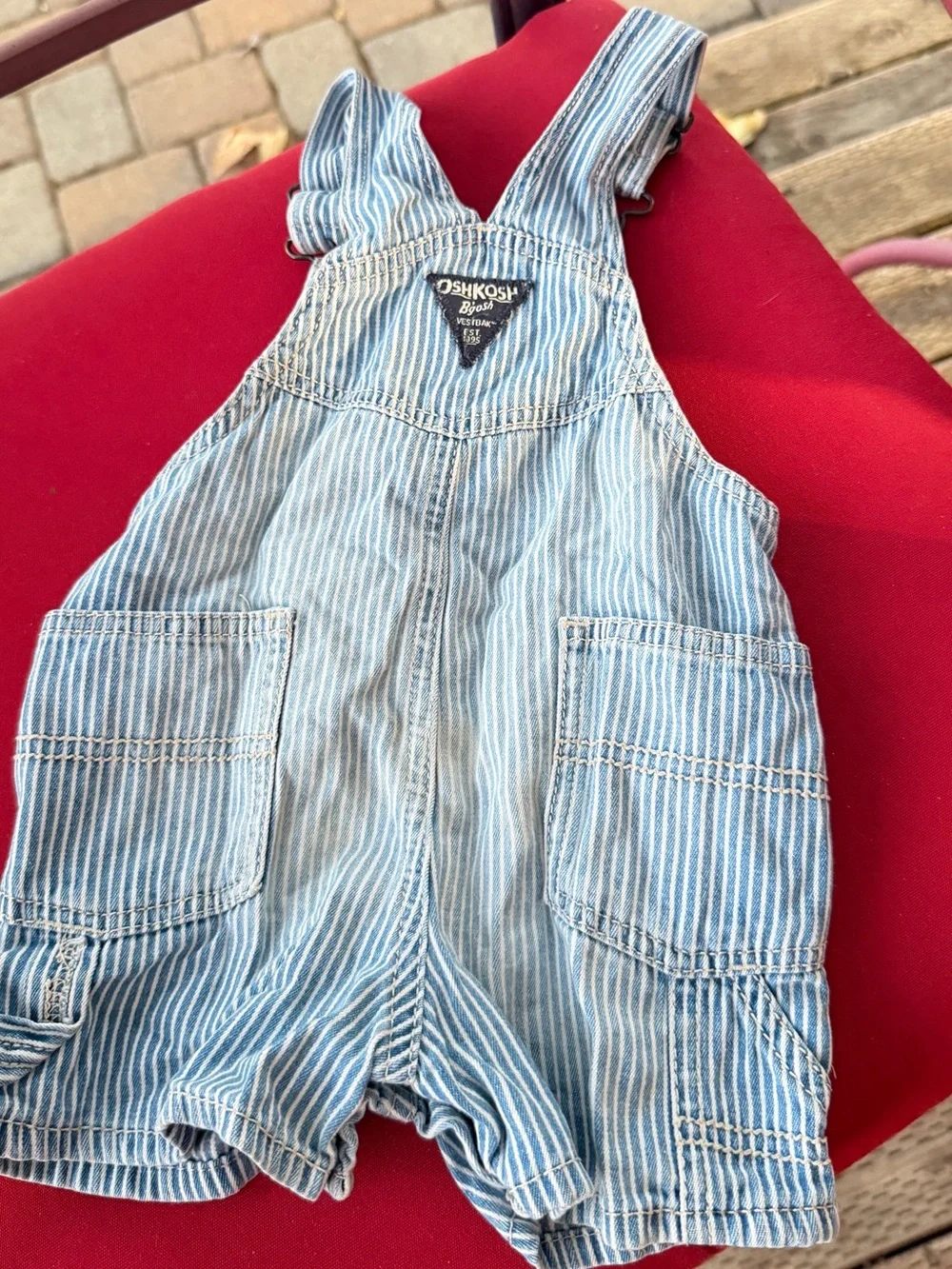 OshKosh B’gosh Baby Railroad Stripe Vestbak Shortalls Overalls 12M Blue White